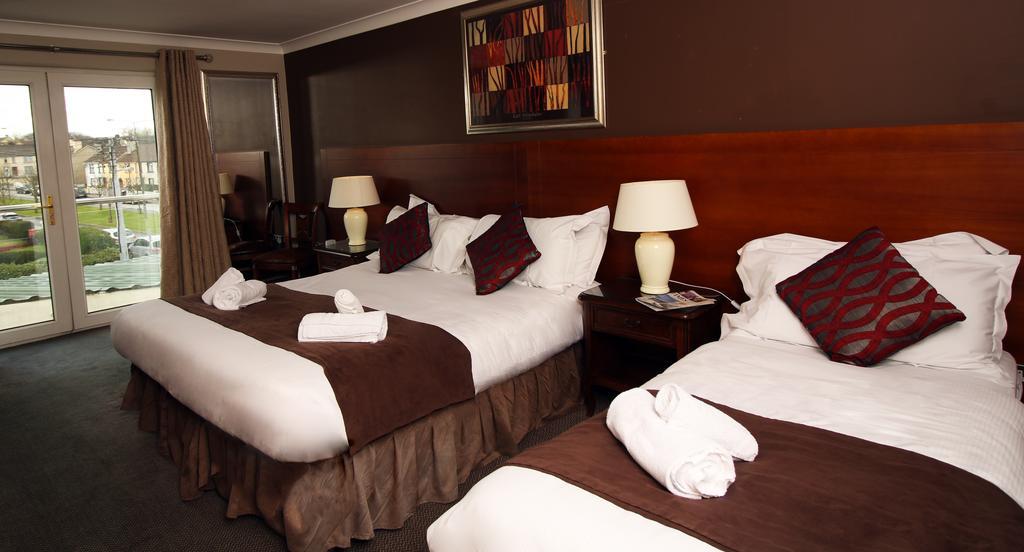 Ashford Court Boutique Hotel Енис Екстериор снимка